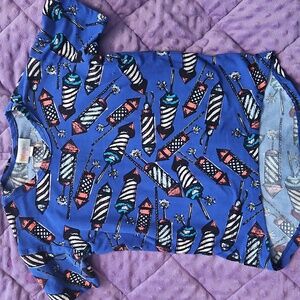 LulaRoe Rocket Tee Size 4
